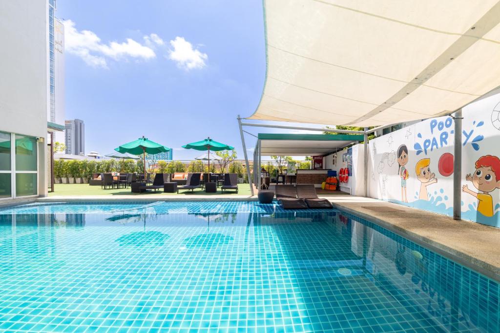מובנפיק סוריוונג צ'אנג מאי (Mövenpick Suriwongse Hotel Chiang Mai)