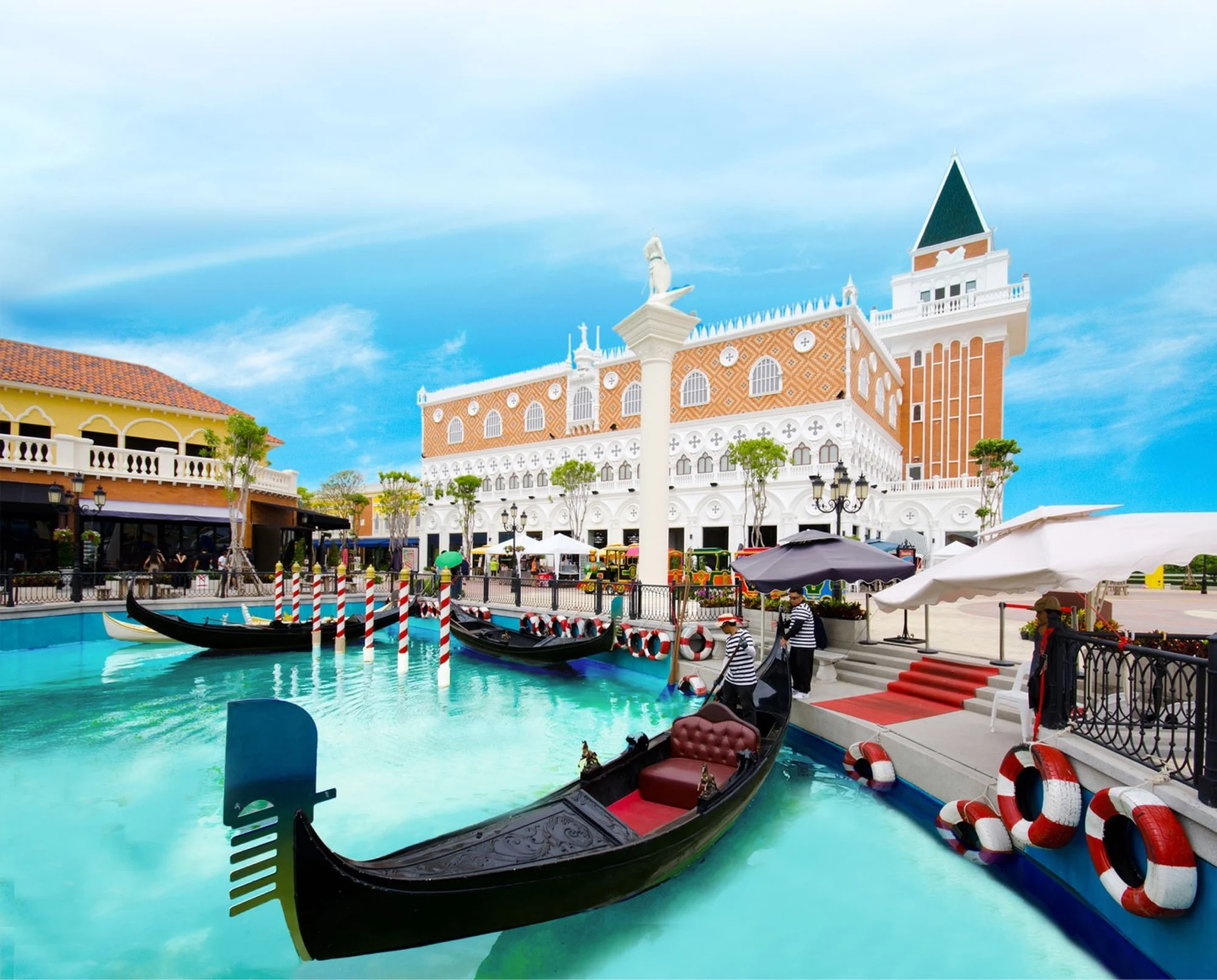 ונציה הואה הין (The Venezia Hua Hin)
