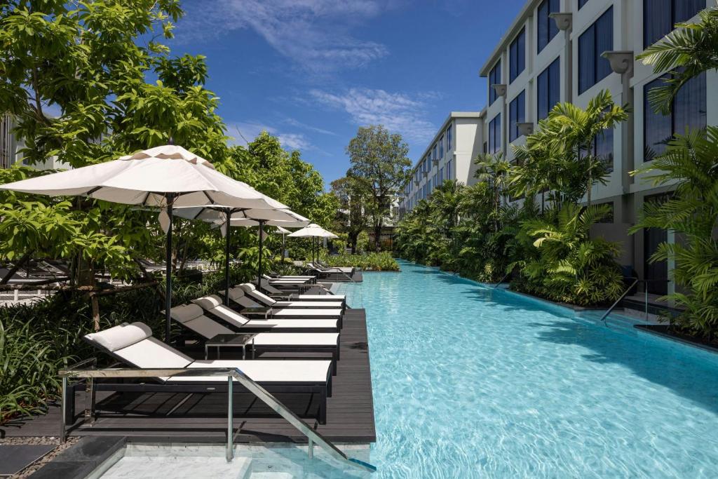 פור פוינטס ביי שרטון פטונג (Four Points by Sheraton Phuket Patong Beach)