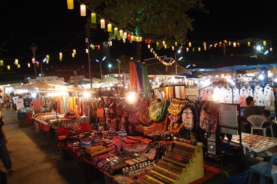 שוק אנוסארן (Anusarn Market)