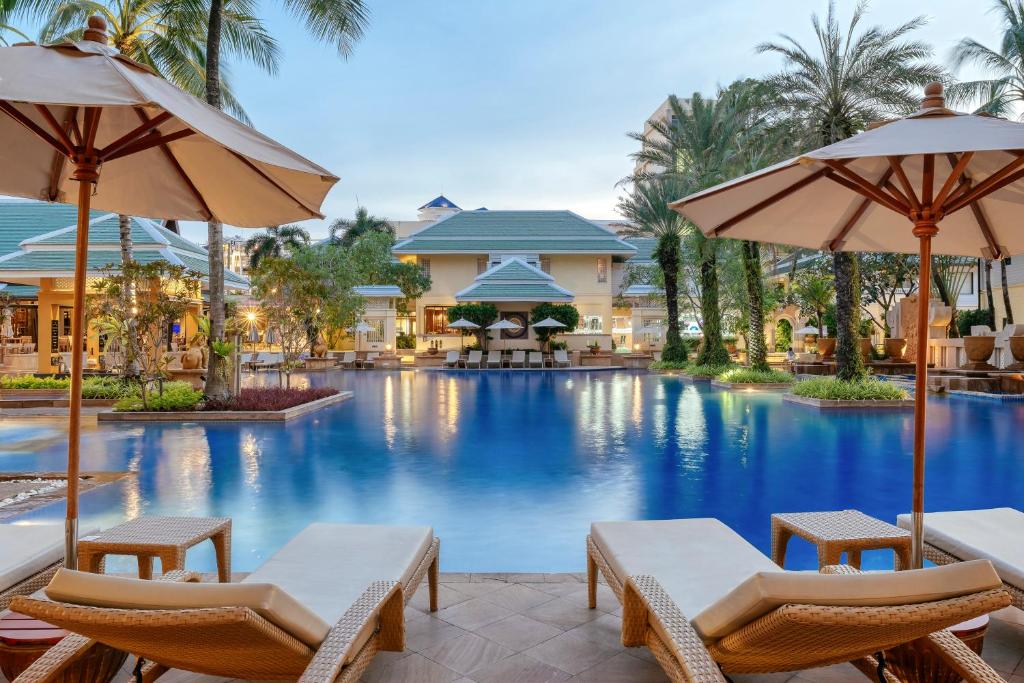 הולידיי אין ריזורט פוקט (Holiday Inn Resort Phuket)