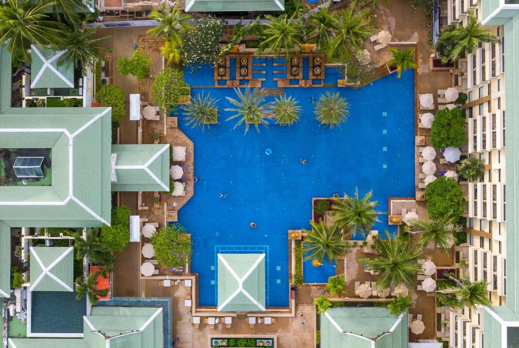 הולידיי אין ריזורט פוקט (Holiday Inn Resort Phuket)