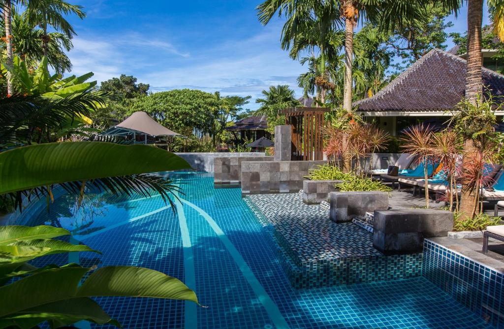 מנדרבה ריזורט אנד ספא (Mandarava Resort and Spa Karon Beach)
