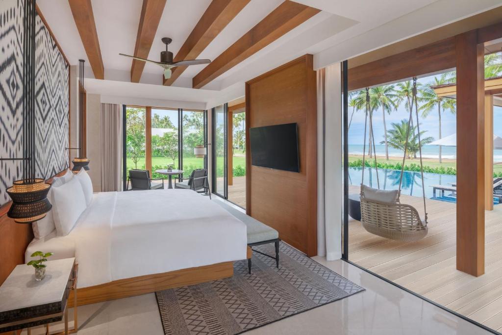 ג'יי דבליו מאריוט קאו לאק ריזורט אנד ספא (JW Marriott Khao Lak Resort & Spa)