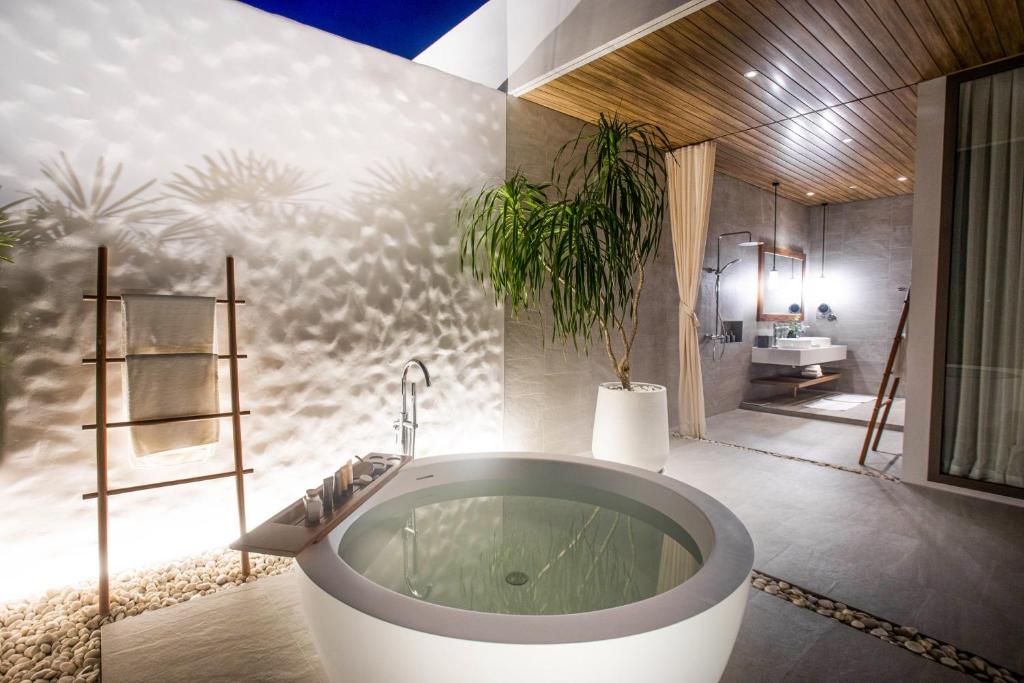מליה פוקט מאי קאו (Melia Phuket Mai Khao)