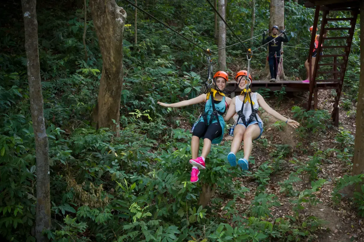 אומגות בפוקט – Hanuman World Zipline
