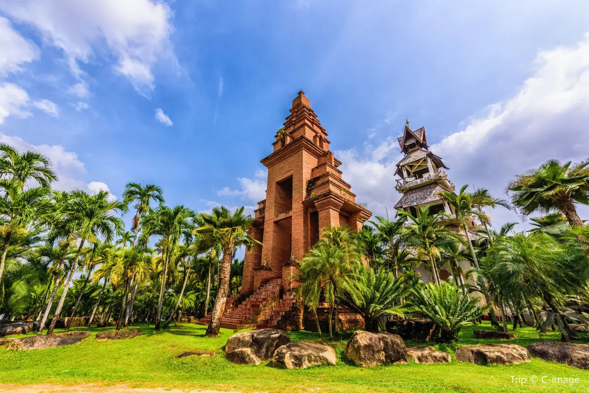 הגנים הטרופיים נונג נוצ' – Nong Nooch Tropical Garden