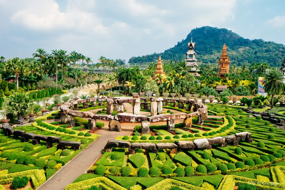 הגנים הטרופיים נונג נוצ' – Nong Nooch Tropical Garden